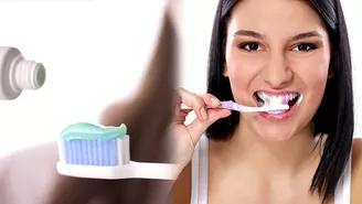 ¿Cuál es la manera correcta de cepillarme los dientes?