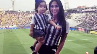 	Melissa Paredes y su hija Mía Cuba