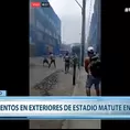 Alianza Lima: Barristas se enfrentaron en los exteriores del estadio de Matute