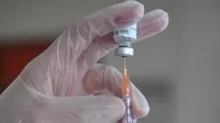 OMS recomienda demorar entre 3 y 4 semanas la aplicación de la segunda dosis de la vacuna de Pfizer contra la COVID-19