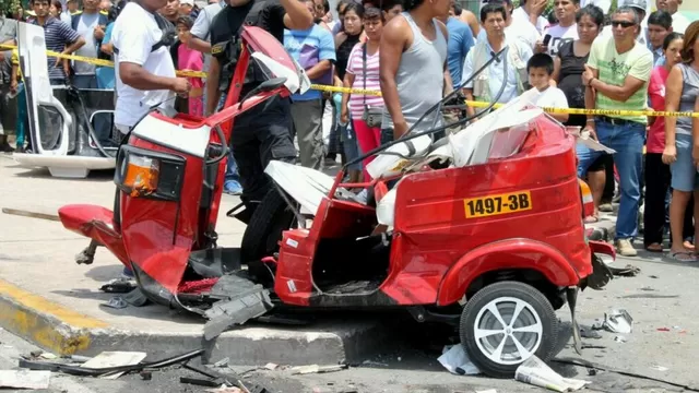Accidente vehicular en Villa El Salvador dejó tres muertos y un herido