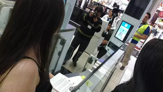 Puertas biométricas en aeropuerto Jorge Chávez. Foto: Gisella Becerra / América Noticias