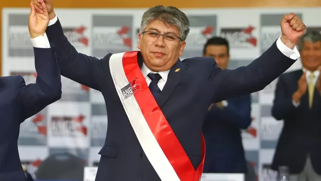 ANGR: Gobernador del Cusco juró como nuevo presidente