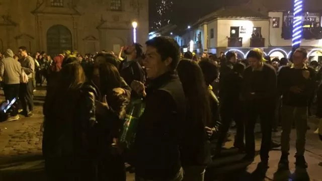 Cientos de personas recibieron Año Nuevo en la Plaza de Armas de Cusco / Foto: Andina