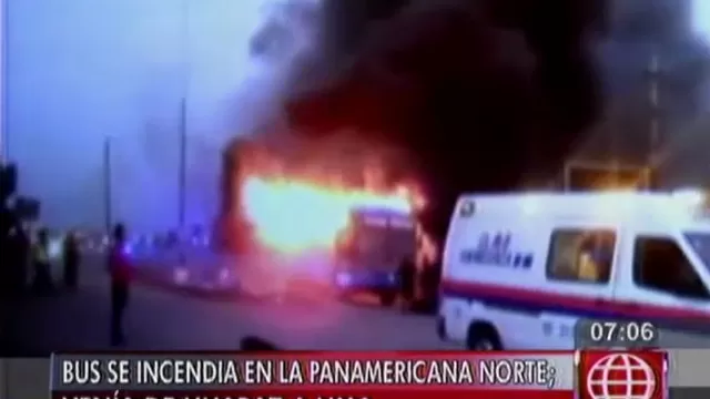 Bus interprovincial se incendió en plena carretera en Puente Piedra