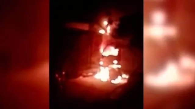 Callao: vehículo se incendió dentro de una cochera