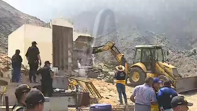 Comas: demolieron mausoleo terrorista de Sendero Luminoso