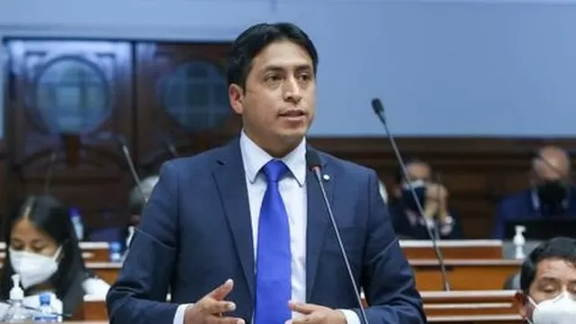 Comisión de Ética aprueba el informe final que recomienda suspender a Freddy Díaz