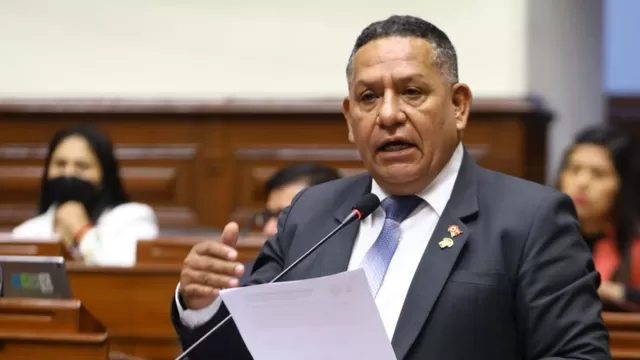Congresista Esdras Medina anunció su candidatura a la presidencia del Parlamento
