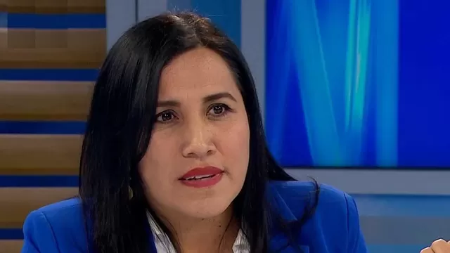 Congresista Flor Pablo: "Votamos por la evaluación, no por el nombramiento automático de docentes"