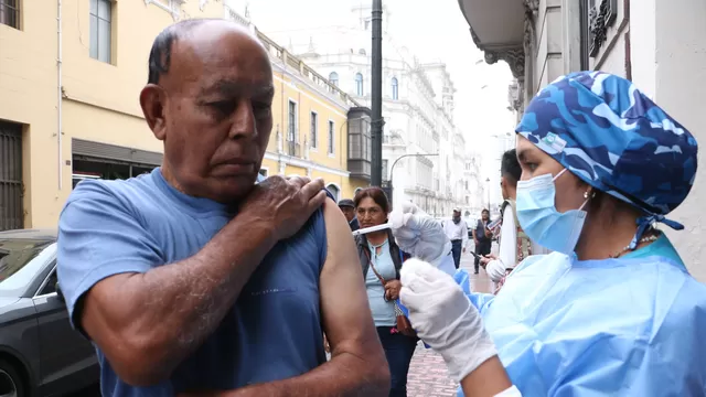 Covid-19: Defensoría del Pueblo exige al Minsa habilitar más vacunatorios en el país