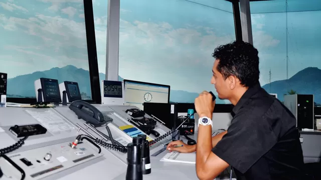 Ministro de Transportes anunció que se reclutará a más controladores y radaristas / Foto: Andina