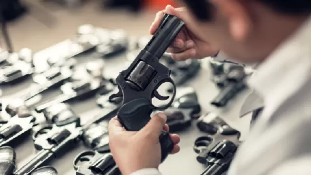 El uso del arma de fuego está regulado. Foto: Andina