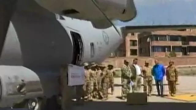 Ministro de Defensa encabezó entrega de donativos en Cusco. Foto: captura de TV