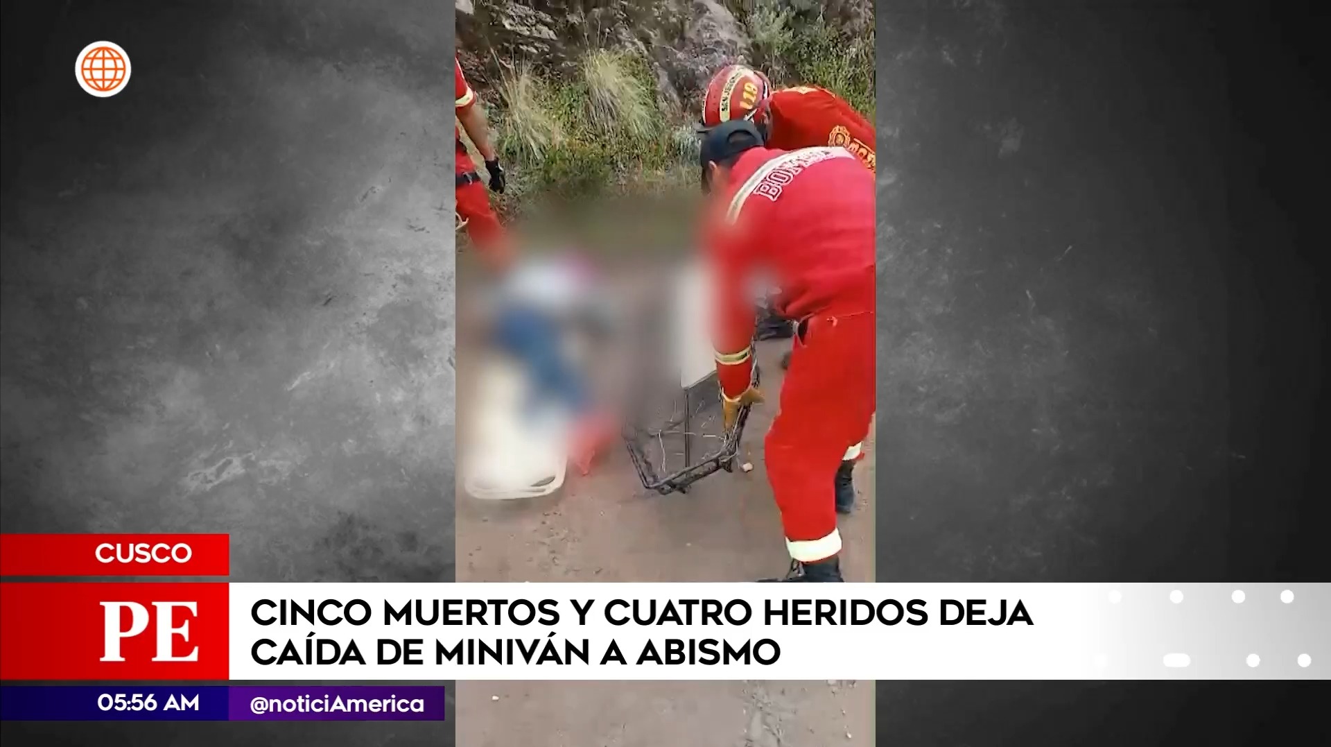 Miniván cayó a abismo en Cusco. Foto: América Noticias