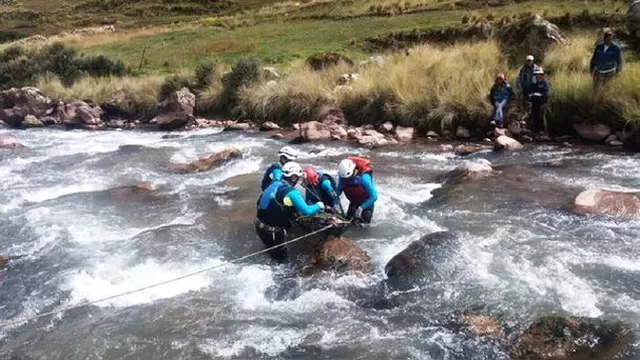 La unidad del extranjero cayó al río el pasado martes. Foto: Andina