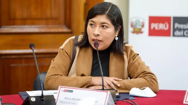 Denuncian a Betssy Chávez por presunto enriquecimiento ilícito
