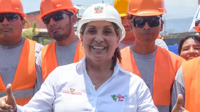 Dina Boluarte participó en la firma de licencia para que Petroperú opere dos lotes petroleros de Talara
