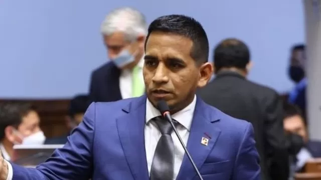 Congresista Vergara tras denuncia de intercambio de favores que involucra a Darwin Espinoza: "La bancada no avala delitos"