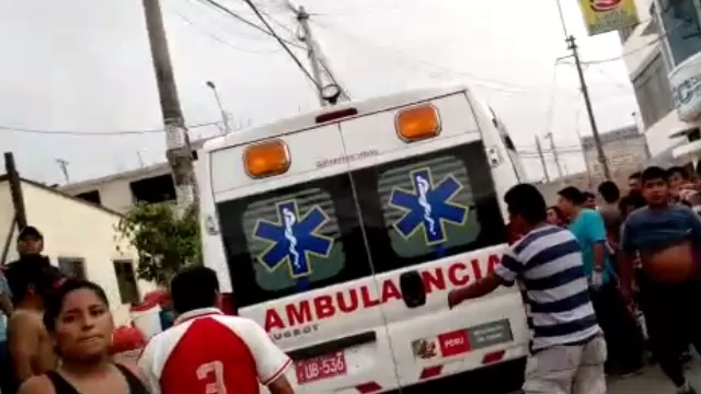 Heridos fueron trasladados en ambulancia a los hospitales más cercanos. Foto: América Noticias