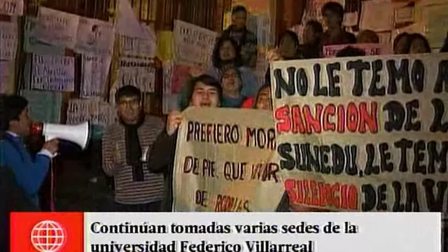 Federico Villarreal: universitarios protestaron durante la madrugada
