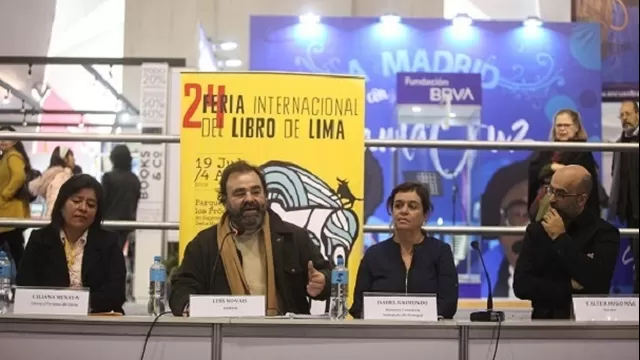 Conferencia de prensa en FIL Lima. Foto: Reiva