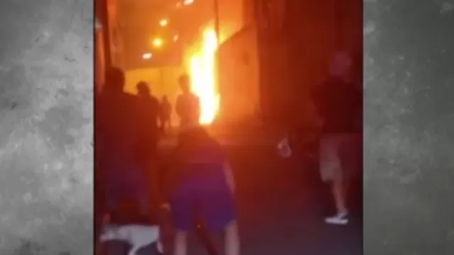 Incendio afectó histórica casona 'El Buque' en el Centro de Lima