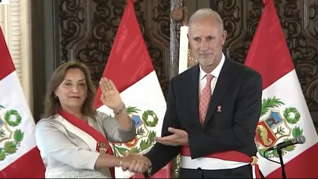 Javier González-Olaechea asume como nuevo ministro de Relaciones Exteriores 
