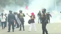 Jesús María: Policía dispersa con gas lacrimógeno a manifestantes frente a sede del Minsa