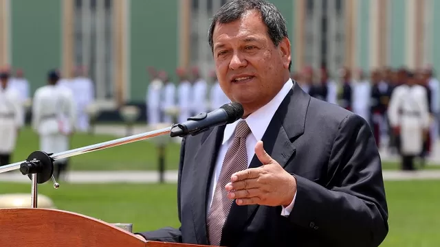 Ministro Nieto llegó a Chiclayo para supervisar entrega de ayuda