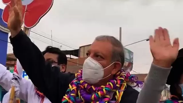 Marco Arana cerró su campaña en Tacna y cuestionó a Keiko Fujimori y a Antauro Humala