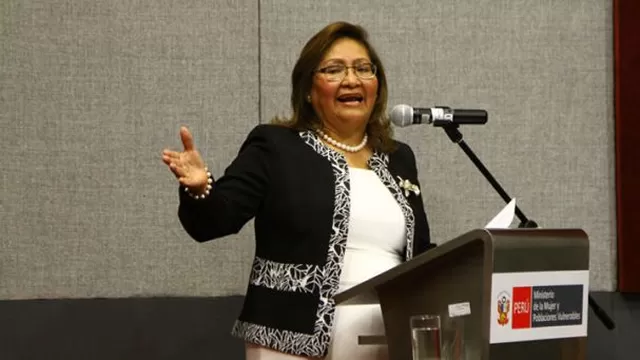 Ministra Choquehuanca: Los partos en baños son comunes en Perú