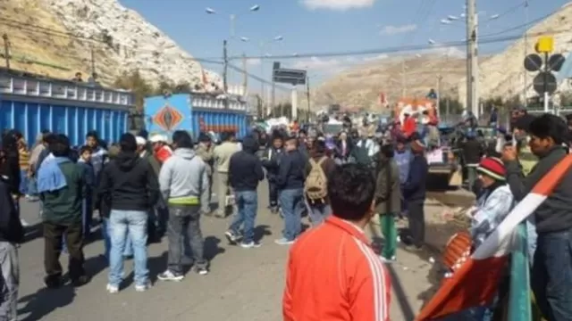 Cafetaleros bloquearon Carretera Central exigiendo presenta del ministro de Agricultura. Foto: Referencial/peru21.pe