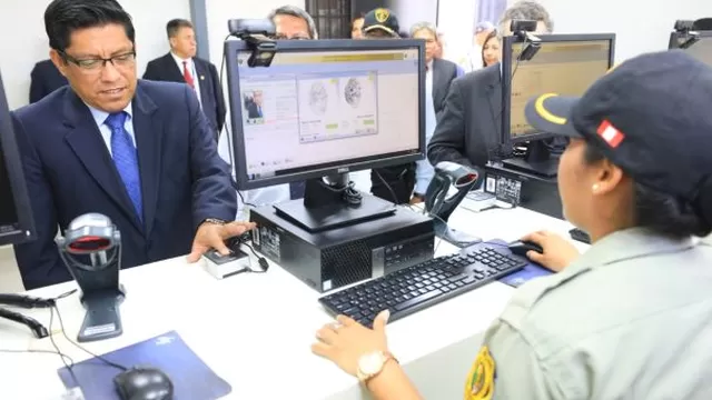 Ministro de Justicia verificó nuevo sistema de control en el penal Castro Castro