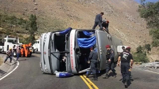 Tras este accidente el tránsito vehicular en la zona quedó restringido. Foto: El Comercio