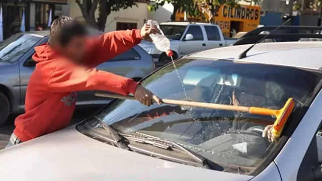 Municipalidad de Surco prohibió la presencia de limpiadores de parabrisas y lavadores de carros en el distrito