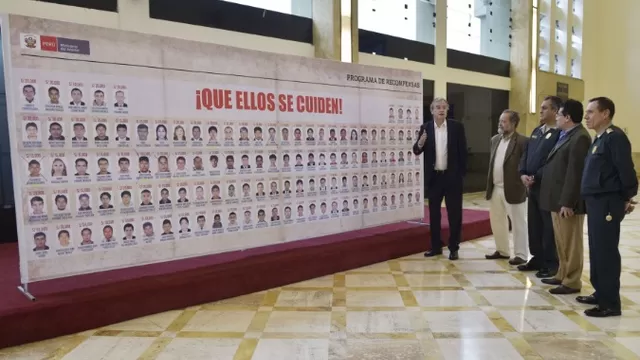Ministro del Interior presentó a los capturados del Programa de Recompensas / Andina
