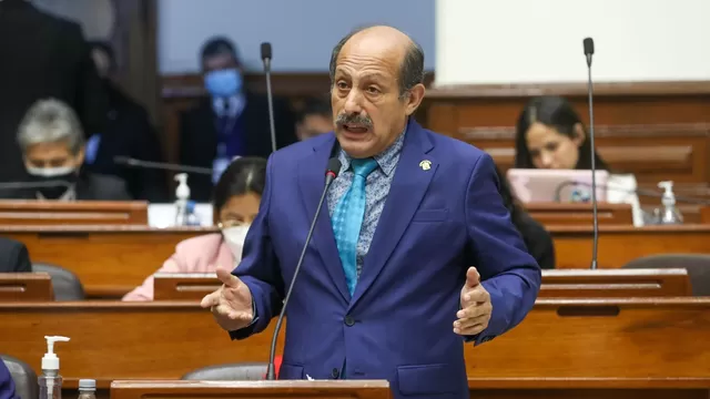 Partido Morado exige al presidente Castillo la renuncia de Gabinete Valer