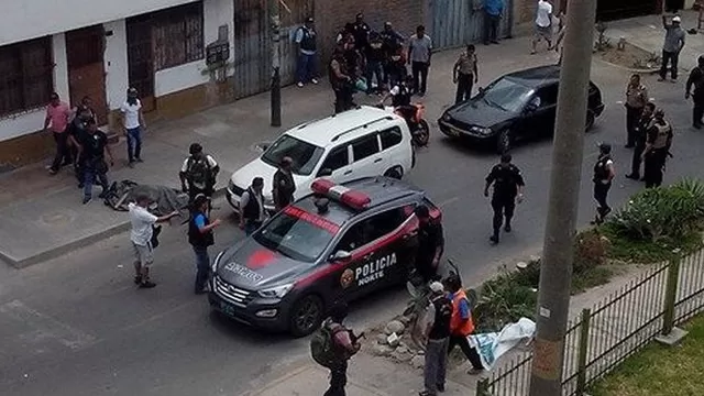 El policía intentó defenderse, pero recibió dos disparos. Foto: Referencial/archivo El Comercio