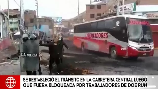 La Oroya: Se restableció el tránsito en la Carretera Central tras ser bloqueada por trabajadores de Doe Run Perú
