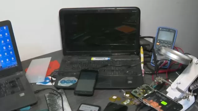 Policía halla laboratorio clandestino donde desbloqueaban celulares en San Juan de Lurigancho