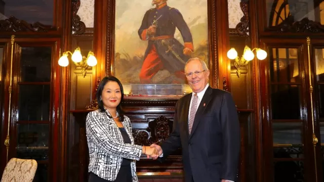 Pedro Pablo Kuczyinski y Keiko Fujimori sostuvieron una reunión en Palacio de Gobierno. (Vía: @ppkamigo)