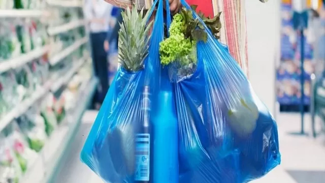 El precio de las bolsas de plástico aumentó a 40 céntimos