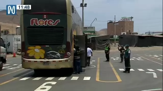 Pucusana: Policía controla ingreso de buses ante llegada de manifestantes a Lima