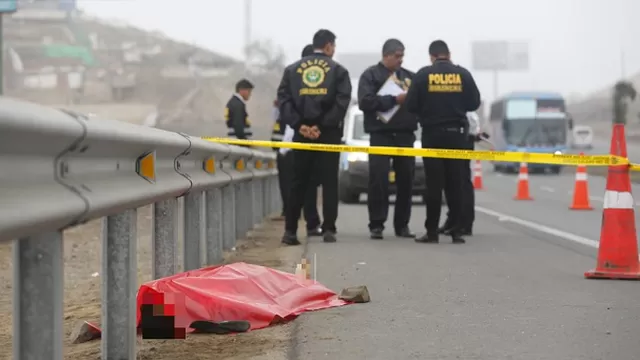 Hombre sin vida fue encontrado en la Panamericana Sur. Foto: El Comercio