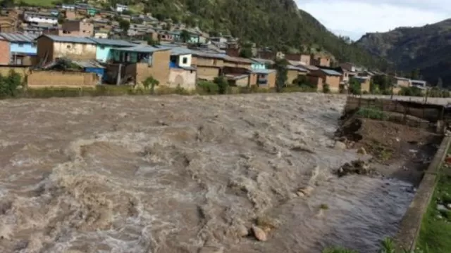 Ejecutivo declaró en emergencia regiones de Huánuco y San Martín por desastres