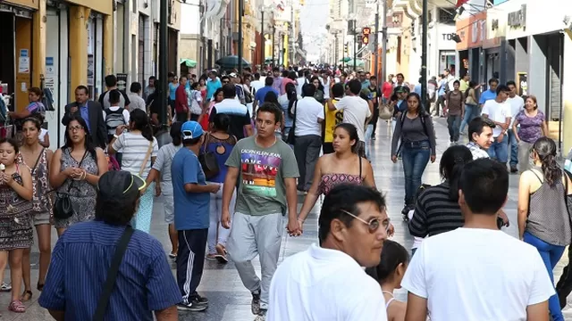 Peruanos en Lima. Foto referencial: Andina