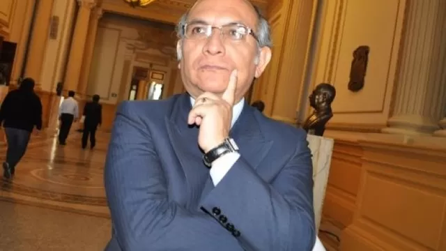 Congresista Julio Rosas. 
