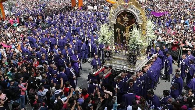 Procesión del Señor de los Milagros. Foto: perucatolico.com