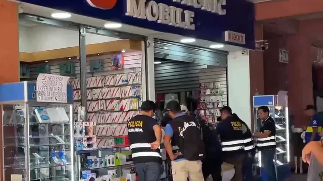 SJL: Policía Nacional realizó operativo en mercado Sarita Colonia contra el contrabando de celulares